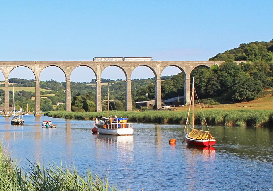 calstock-viaduct-and-train