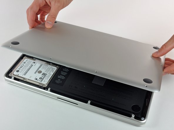 Installing MacBook Pro 13" Unibody Mid 2009 Dual Hard Drive, Lift the lower case away: step 2, image 1 of 1