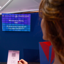 Mind-blowing Delta board shows 100 passengers personalized flight details at the same time