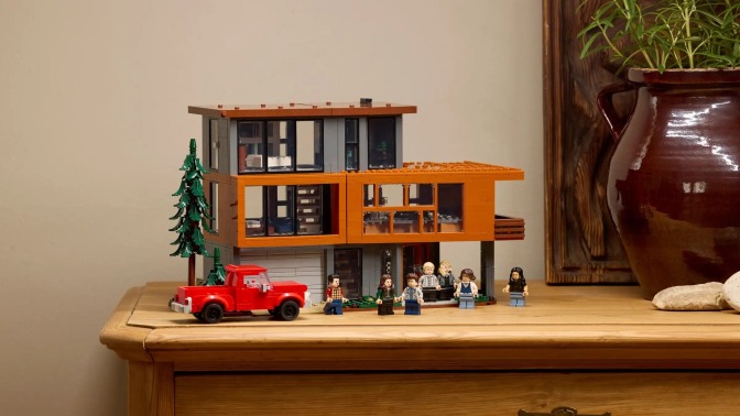 a Lego set that depict the Cullen house from the Twilight film saga