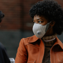 This 'smart mask' is like a fitness tracker for your environment and lungs