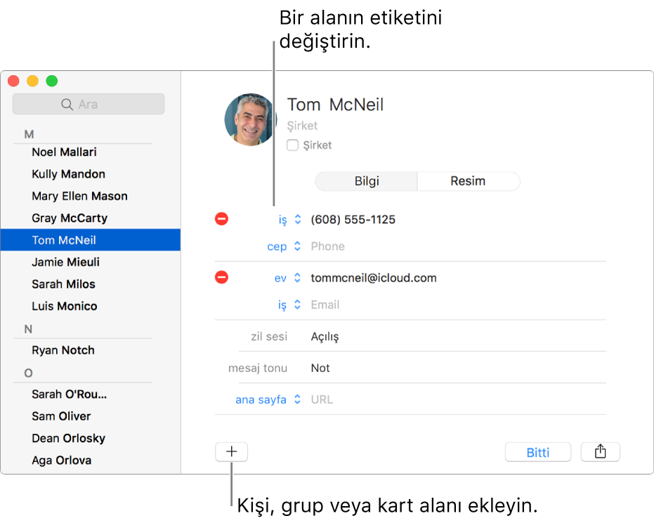 Değiştirilebilir bir alan etiketinin ve kartın alt kısmındaki kişi, grup veya kart alanı ekleme düğmesinin görüldüğü kişi kartı.