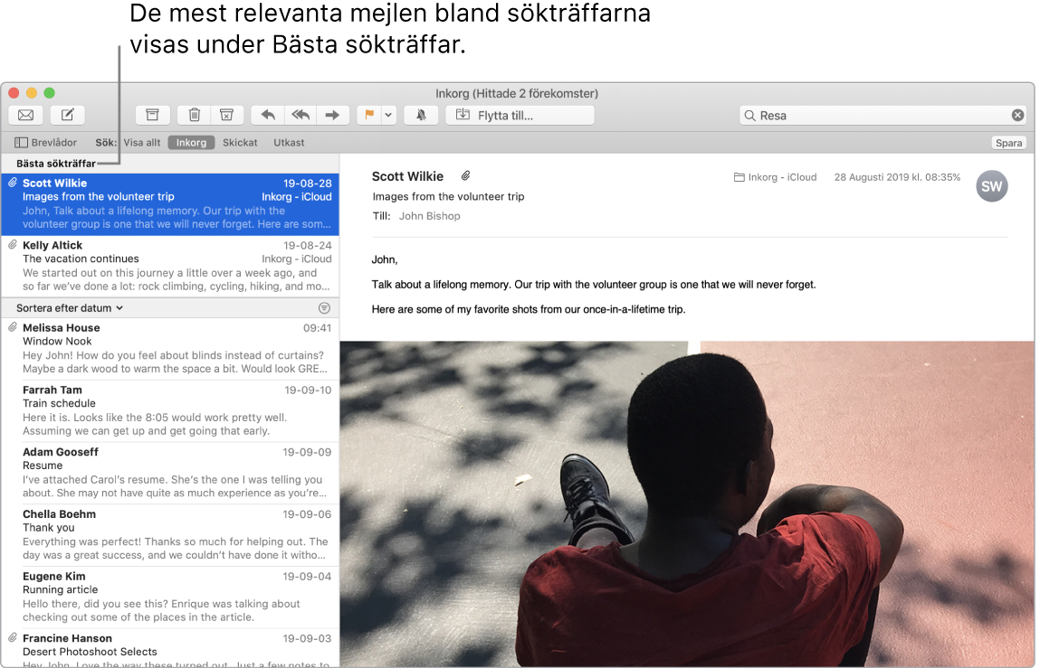 Ett Mail-fönster som visar de bästa sökträffarna överst i listan och sedan andra träffar.