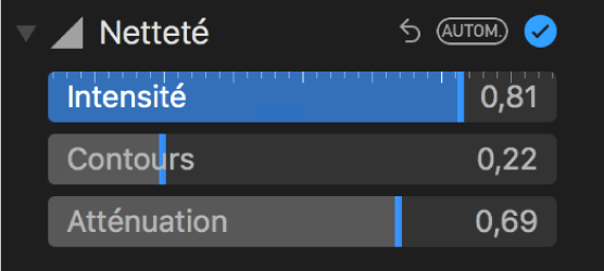 Les commandes Netteté dans la sous-fenêtre Ajuster.