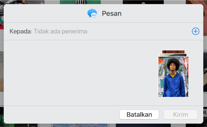 Dialog untuk menambahkan penerima saat berbagi foto dari app Foto menggunakan Pesan.