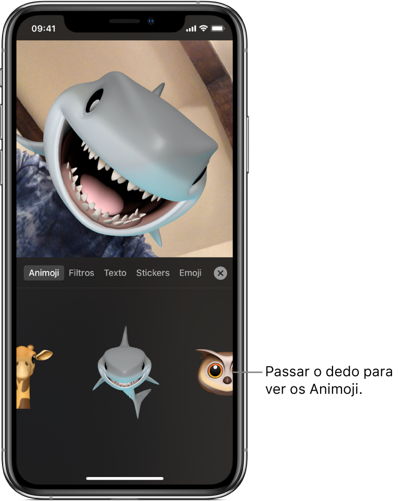 Uma imagem do vídeo no editor, com o Animoji selecionado e as personagens de Animoji por baixo.