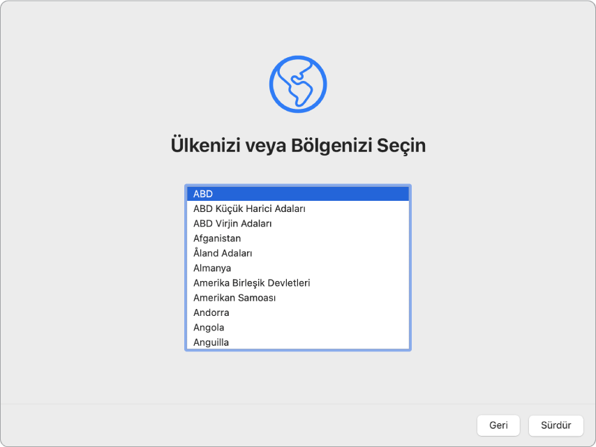 Hoş Geldiniz ekranının gösterildiği Ayarlama Yardımcısı’nın olduğu bir Mac ekranı.