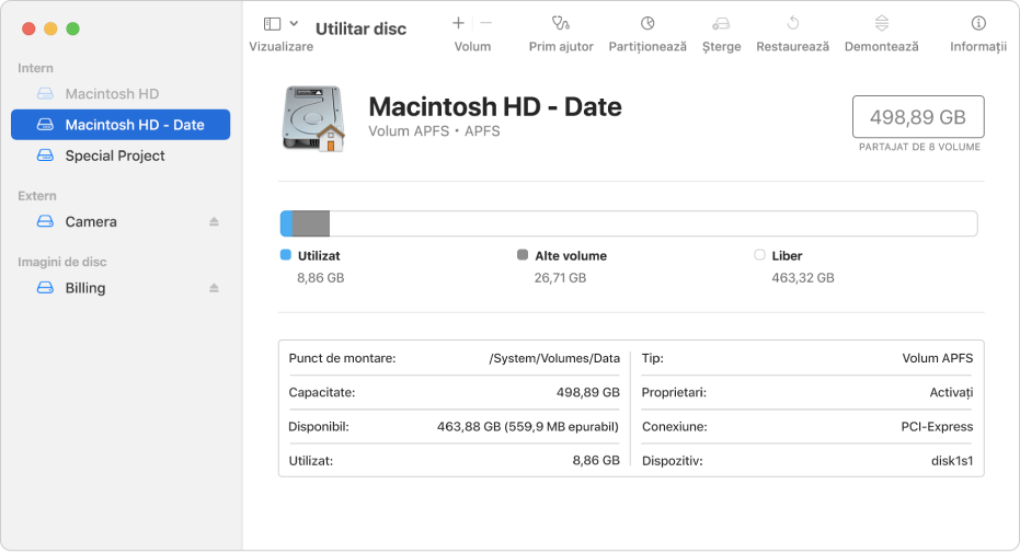 Fereastra Utilitar disc, afișând un volum APFS pe un disc intern, un volum pe un disc extern și o imagine de disc.