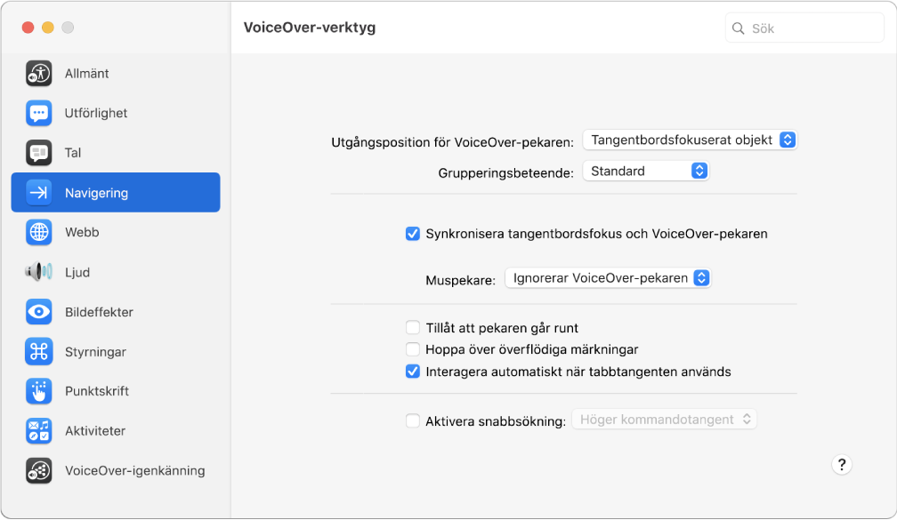 Fönstret VoiceOver-verktyg med kategorin Navigering markerad i sidofältet till vänster och dess alternativ till höger. I det nedre högra hörnet av fönstret finns en hjälpknapp som öppnar VoiceOvers webbhjälp om alternativen.