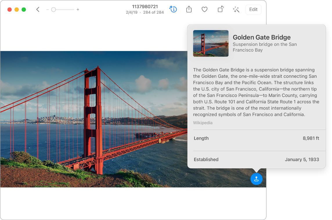 Ein Foto der Golden Gate Bridge. In einem Popup-Fenster sind Informationen über die Brücke zu sehen.