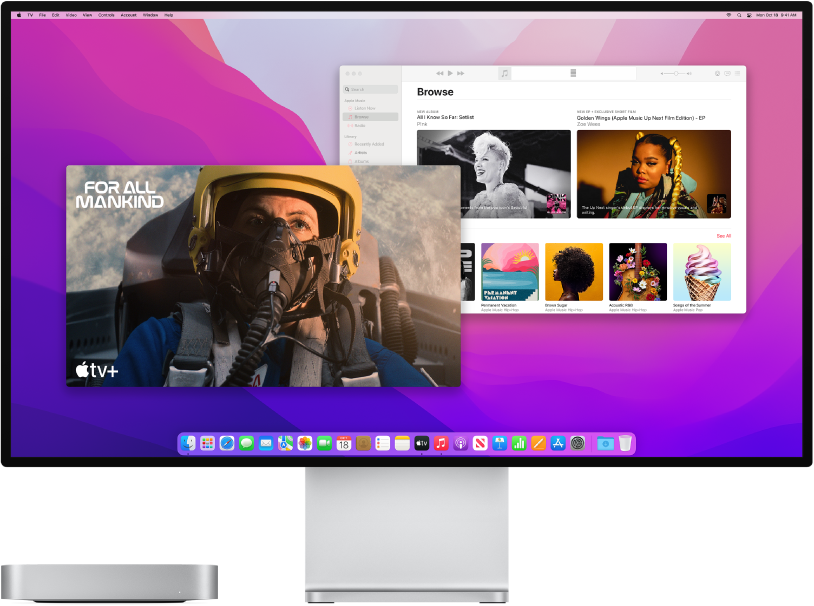 El Mac mini junto a una pantalla.