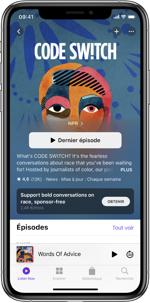 L’écran Écouter affichant un podcast avec une option d’abonnement disponible.