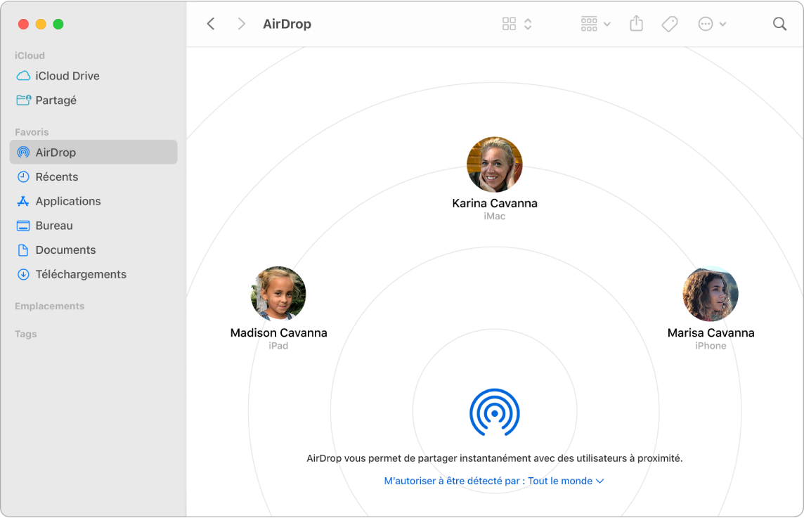 Fenêtre du Finder avec AirDrop sélectionné dans la section Favoris de la barre latérale.