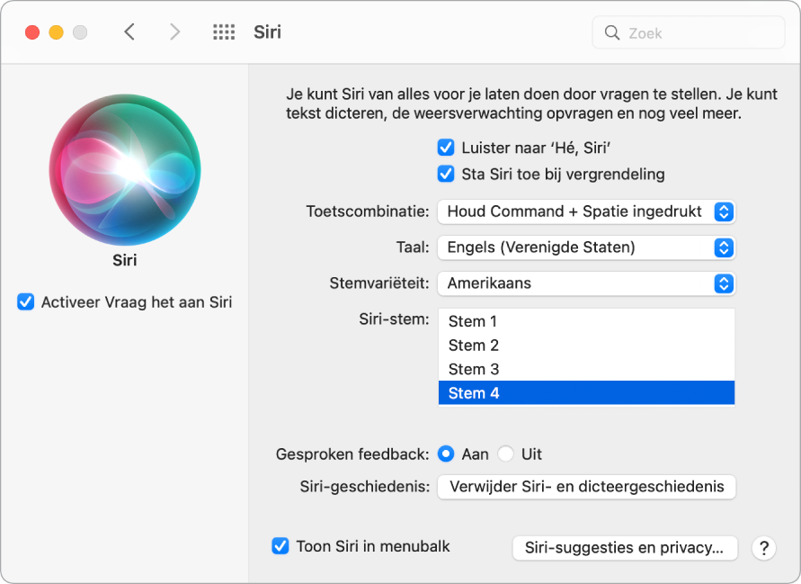 Het voorkeurenvenster 'Siri' met links het aankruisvak 'Activeer Vraag het aan Siri' dat is ingeschakeld en rechts verschillende opties om Siri aan te passen, waaronder 'Luister naar 'Hé, Siri''.