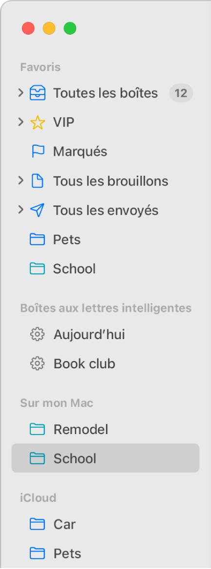 La barre latérale de Mail affiche les boîtes aux lettres standard (telles que Boîte de réception et Brouillons) en haut de la barre latérale et celles créées par vos soins apparaissent dans les sections Sur mon Mac et iCloud.