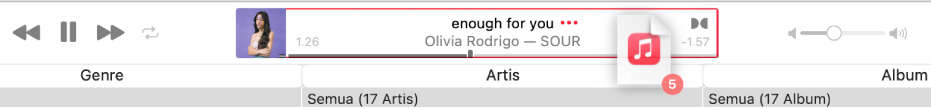 Album sedang diseret ke bagian atas jendela Musik.