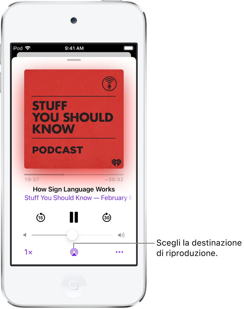 I controlli di riproduzione per un podcast, tra cui il pulsante “Destinazione di riproduzione” nella parte inferiore dello schermo.