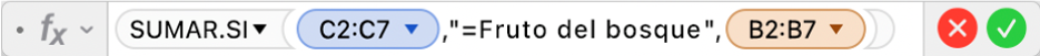 El editor de fórmulas mostrando la fórmula =SUMAR.SI(C2:C7,"=Fruto del bosque",B2:B7).