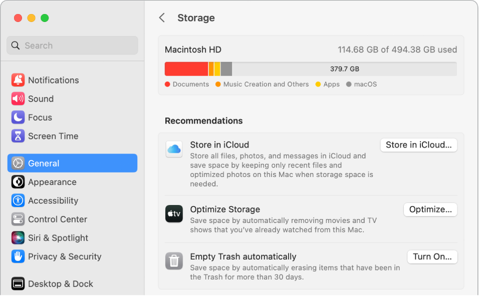 La configuració de recomanacions d’emmagatzematge, mostrant les opcions “Desar a l’iCloud”, “Optimitzar l’emmagatzematge” i “Buida la paperera automàticament”.