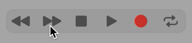 トランスポートボタン。「早送り」ボタンが選択されています。