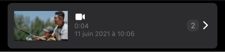 Un groupe de deux plans dans un projet de film magique, avec le numéro 2 apparaissant sur le côté droit du groupe.