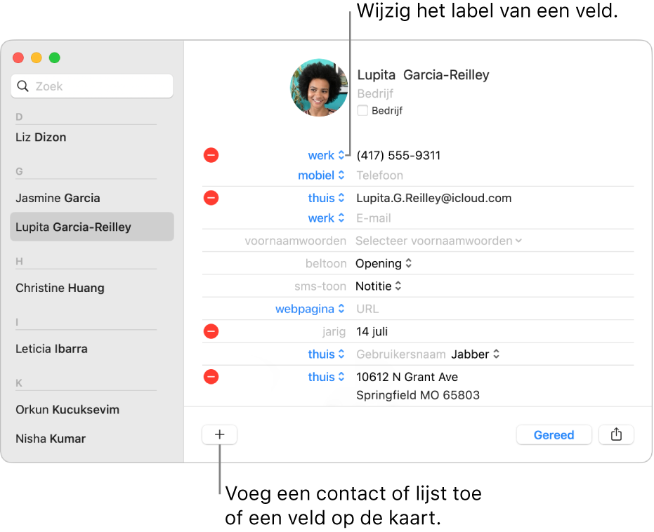 Een contactpersoonkaart met een veldlabel dat kan worden gewijzigd en de knop onder in de kaart voor het toevoegen van een contactpersoon, een lijst of een veld op de kaart.