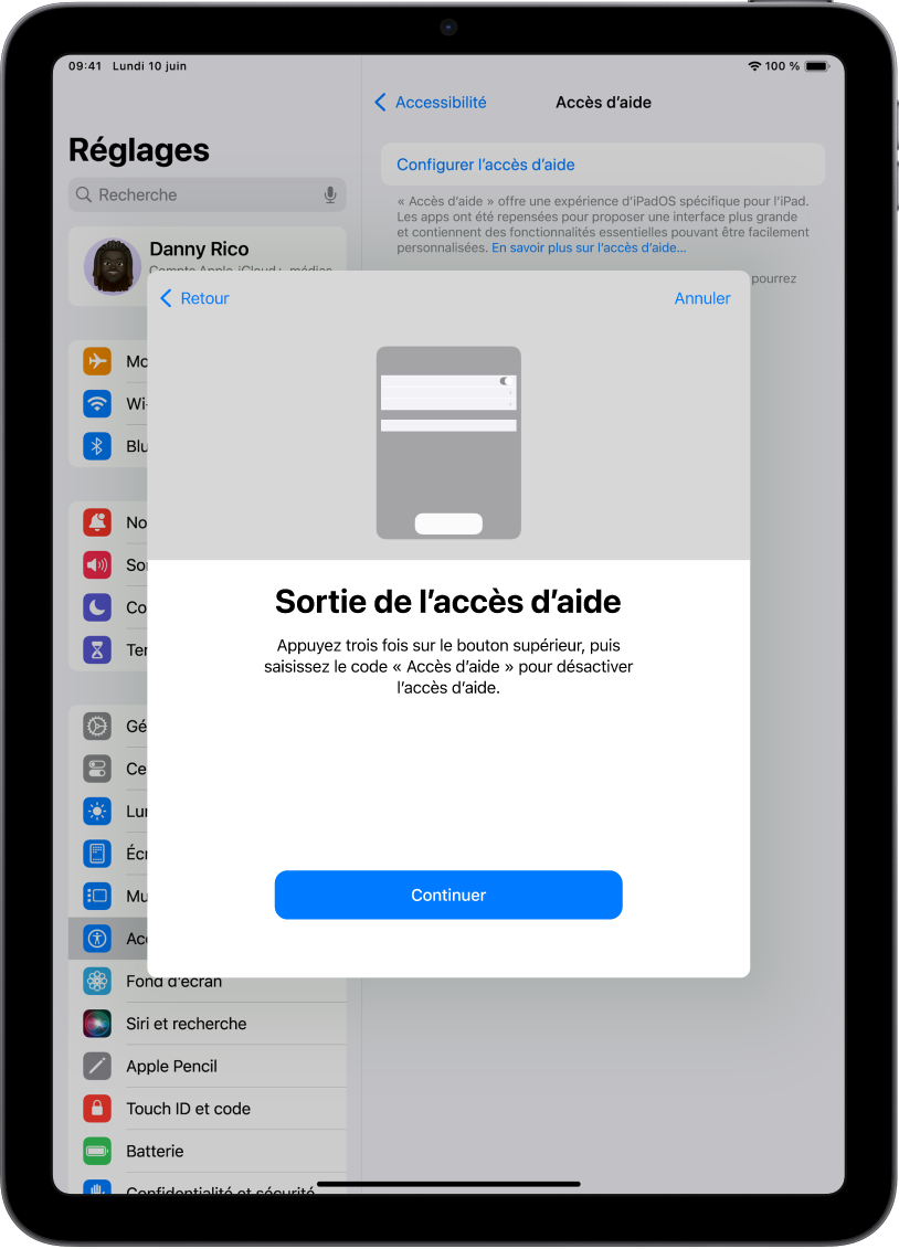 Un iPad avec un écran expliquant comment quitter Accès d’aide.