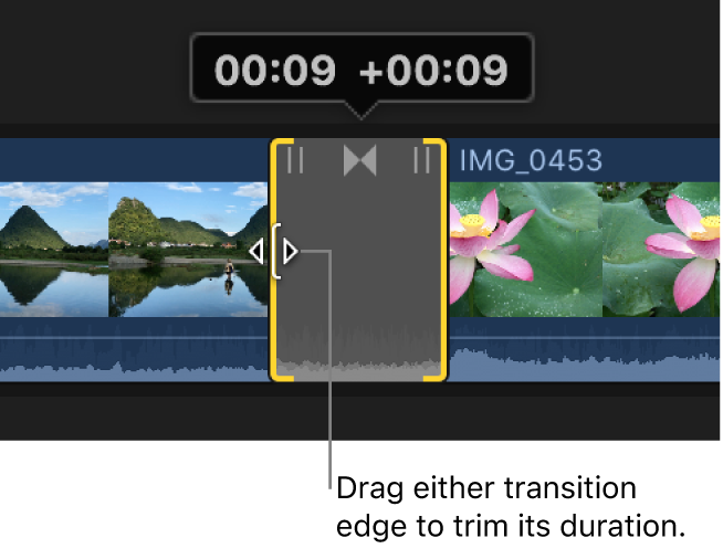 The edge of a transition being dragged to change the transition’s duration