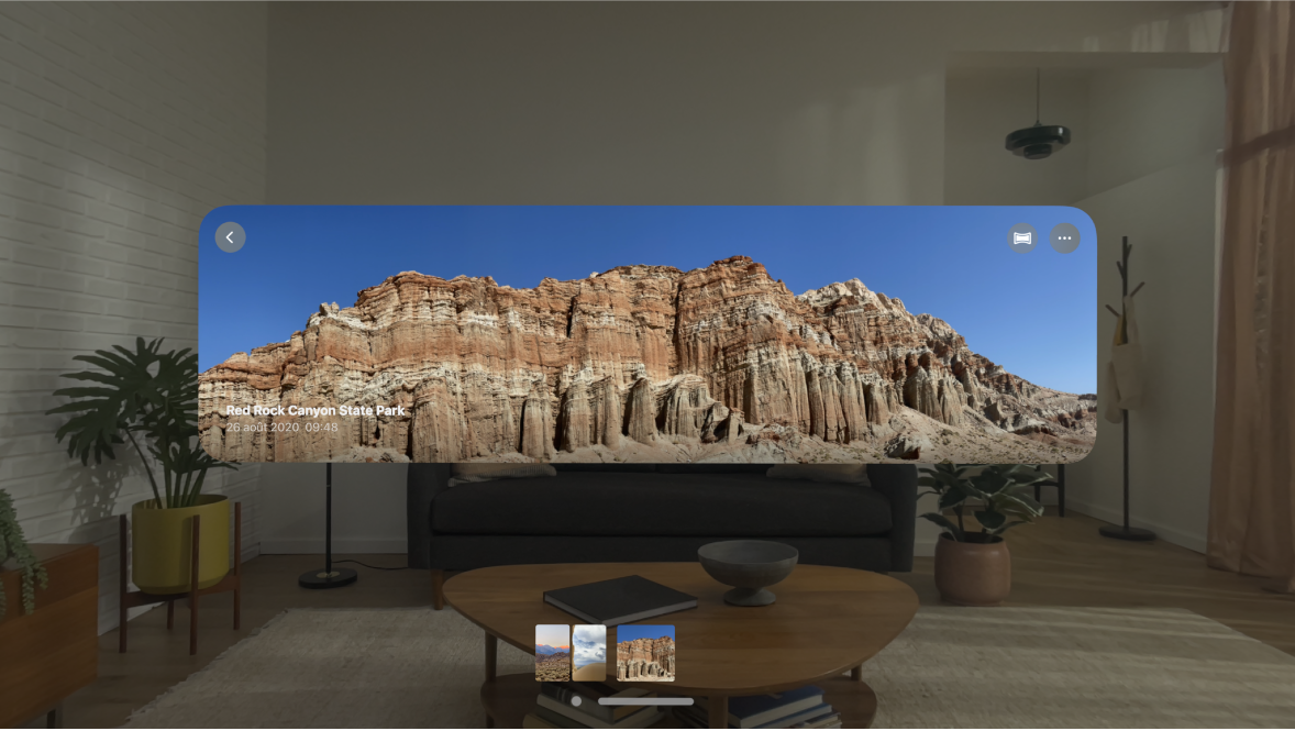 Un panorama dans l’Apple Vision Pro, avec l’option permettant de s’immerger dans la photo.