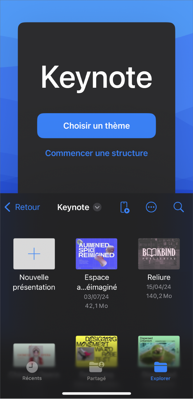 Le gestionnaire de documents de Keynote avec des boutons permettant de créer un diaporama à partir d’un thème ou d’un contour en haut de l’écran et des commandes pour ouvrir des présentations enregistrées en bas.