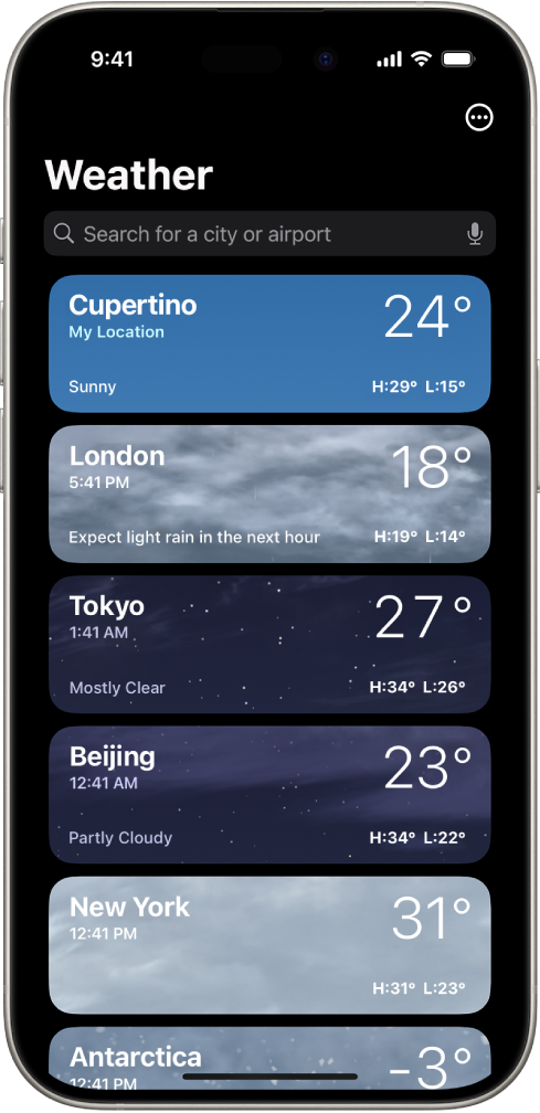 Weather ekrāns, kurā ir redzams pilsētu saraksts ar pašreizējo laiku, temperatūru, prognozi un augstāko un zemāko temperatūru. Ekrāna augšā ir meklēšanas lauks, un augšējā labajā stūrī atrodas poga More.