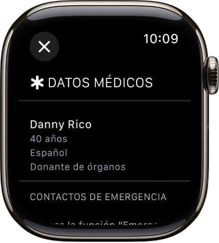 La pantalla de datos médicos del Apple Watch con el nombre de la persona, su edad, idioma, si es donante de órganos o no y los contactos de emergencia.