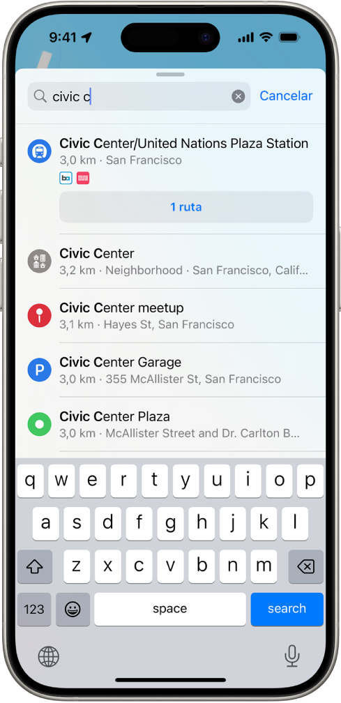 Se introduce una ubicación en el campo de búsqueda de la app Mapas y los resultados se enumeran a continuación.