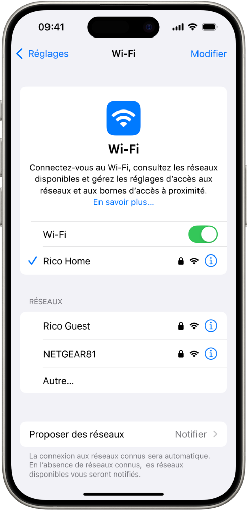 L’écran des options Wi-Fi dans Réglages. Le Wi-Fi est activé et un réseau est sélectionné.