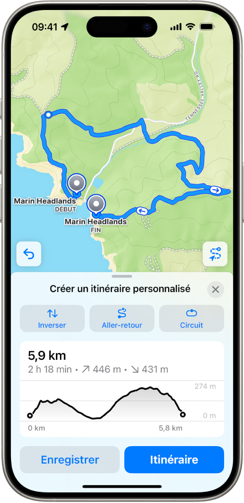 Itinéraire personnalisé dans l’app Plans, avec la distance, le profil de dénivelé, la durée estimée ainsi que des options pour enregistrer le circuit ou afficher l’itinéraire jusqu’au point de départ du sentier.