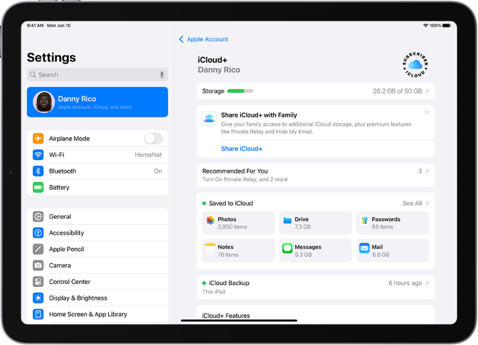 The iCloud settings screen showing the iCloud storage meter and a list of apps and features that can be used with iCloud.