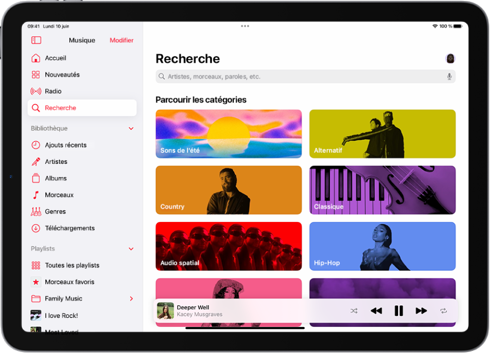 L’écran Rechercher affichant la barre latérale à gauche et un champ de recherche en haut à droite. La section « Parcourir les catégories » en dessous affiche plusieurs catégories. Le mini-lecteur se trouve en bas.