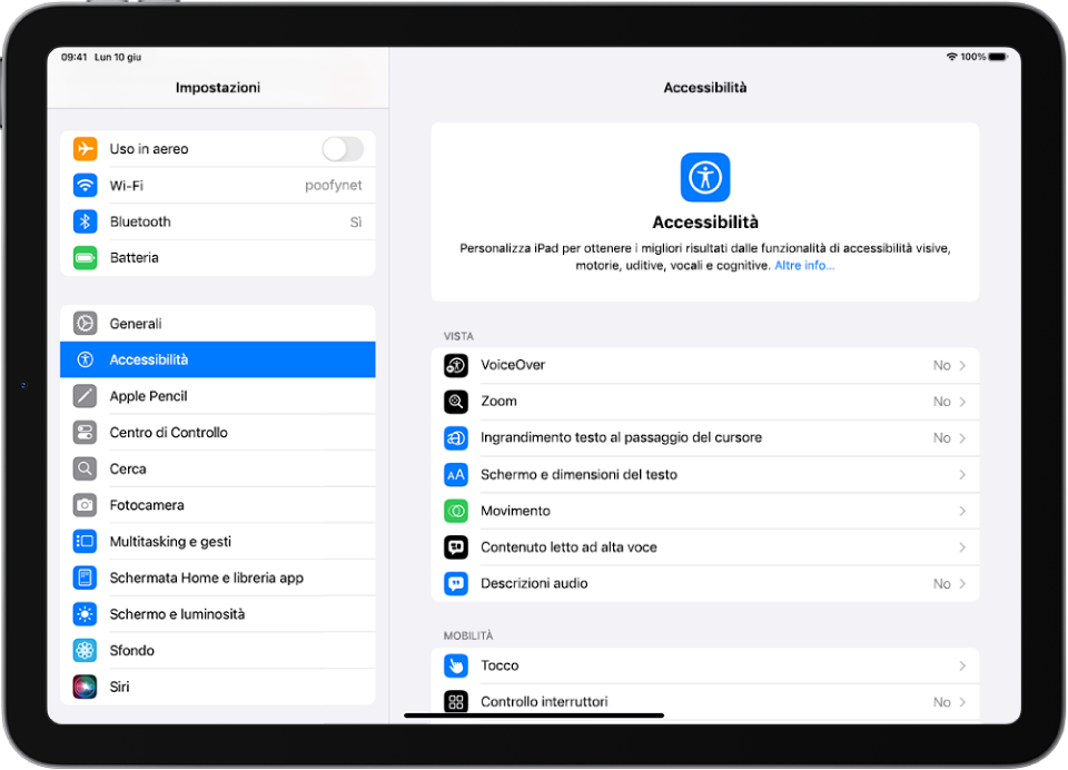 Una schermata di Impostazioni con le opzioni di Accessibilità come VoiceOver, “Descrizioni audio” e “Controllo interruttori”.