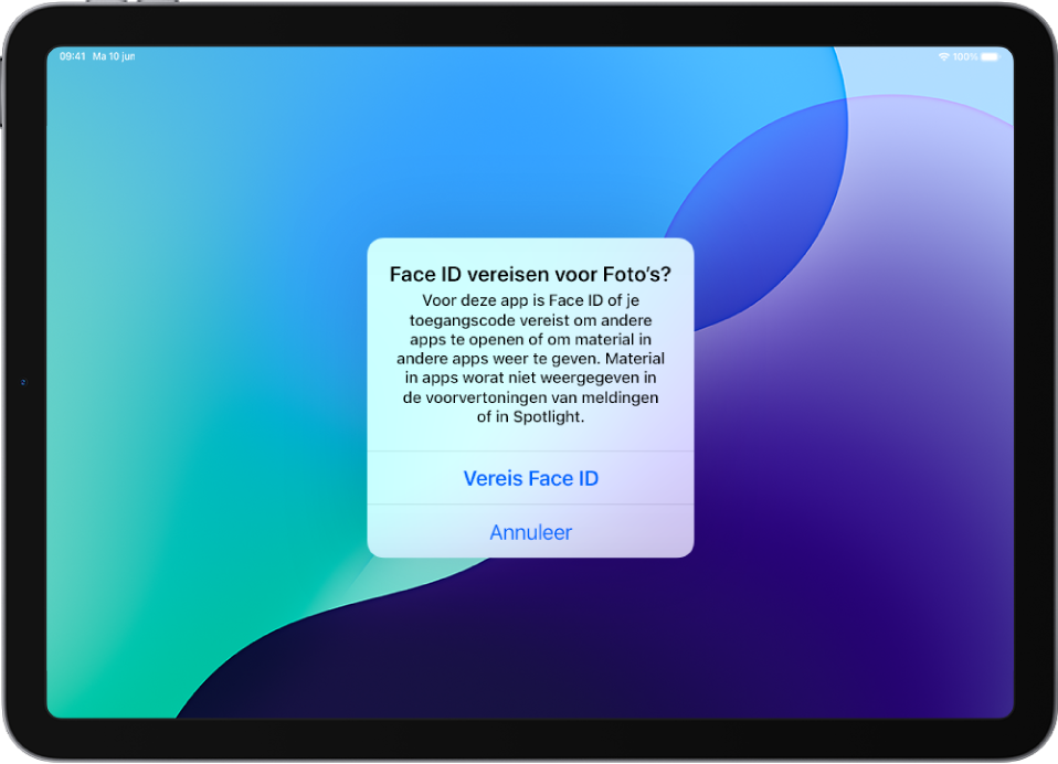 Een melding op het iPad-scherm waarin om Face ID wordt gevraagd om de Foto's-app te openen.