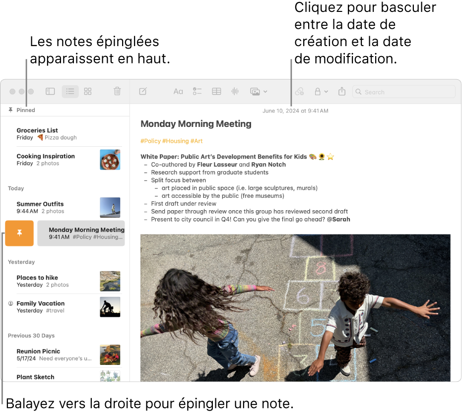 Une fenêtre de l’app Notes avec la liste des notes à gauche, des notes épinglées en haut de la liste des notes et le bouton Épingler sur une note. Le contenu de cette note s’affiche sur la droite avec la date en haut ; cliquez sur la date pour basculer entre la date de création et la date de dernière modification.