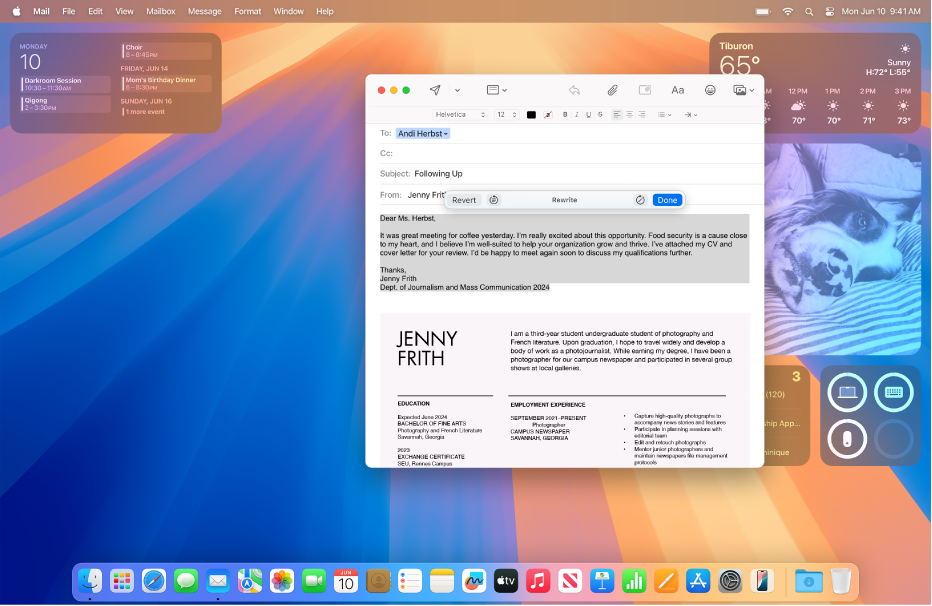 Một màn hình nền máy Mac đang hiển thị cửa sổ Mail với một email được mở. Văn bản trong email được chọn và hiển thị các nút khôi phục và viết lại ở trên cùng.