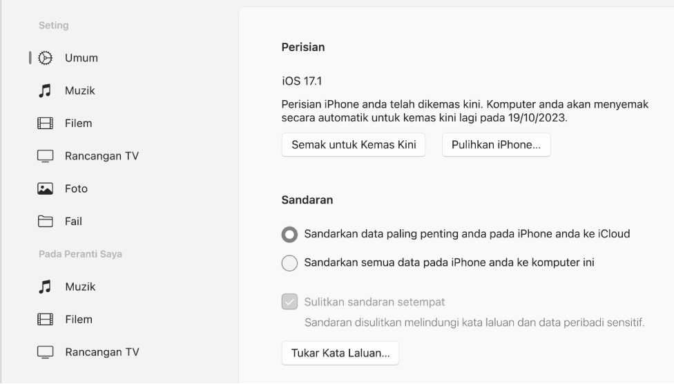 Tetingkap utama Peranti Apple menunjukkan perisian, sandaran dan pilihan lain