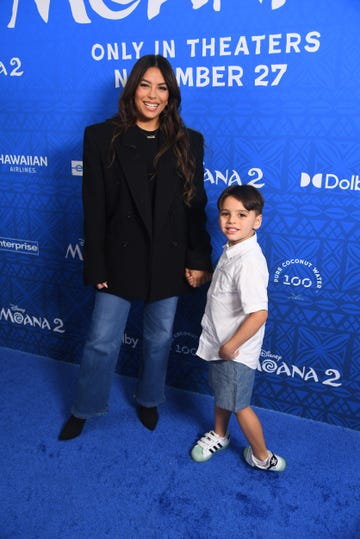 hollywood, california november 25 eva longoria and santiago enrique baston attend the los angeles premiere of walt disney animation studios moana 2 at the el capitan theater in hollywood, california on november 25, 2024 photo by alberto e rodriguezgetty images for disney