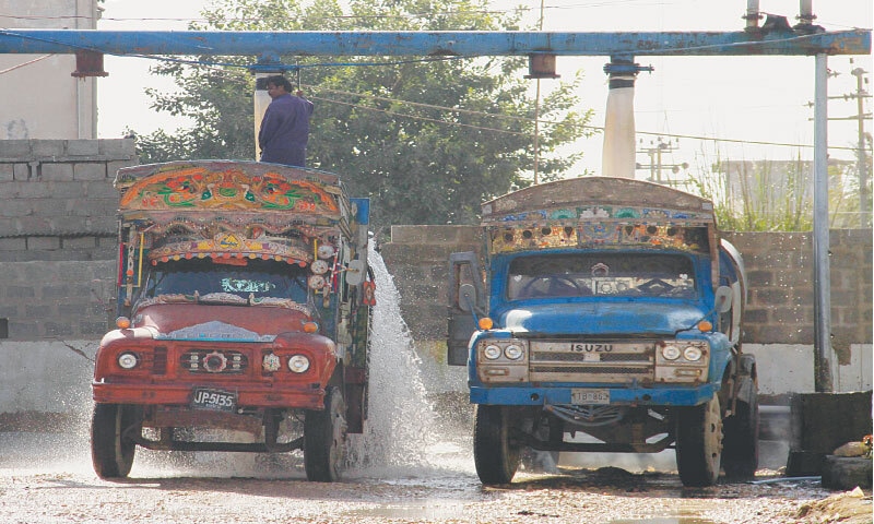 Water tankers making a pit stop at a Karachi Water and Sewerage Corporation (KW&SC) designated hydrant: historically, the provision of water through such water tankers was utilised as an emergency service. Later, it became a viable alternative for the city's water-starved communities | White Star