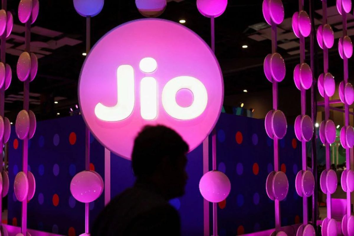 Reliance Jio Launches Voice-Only Plans in India; Tipster Claims Data Plans Will Get More Expensive