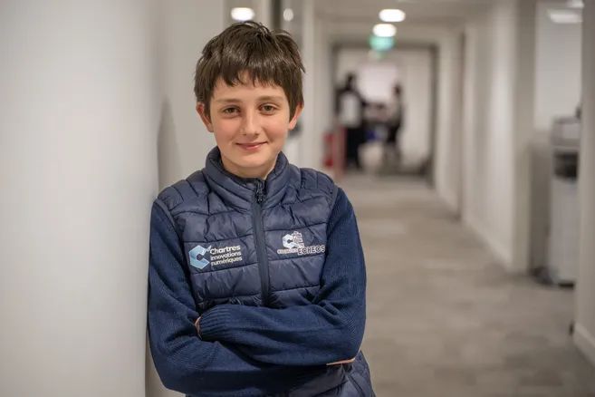 Le Chartrain David Lacan-Rus, qui a terminé à la troisième place du championnat du monde d’échecs en catégorie U12 (moins de 12 ans) en novembre, ambitionne maintenant de devenir grand maître international. David est déjà maître FIDE avec un classement Elo de 2344 points.