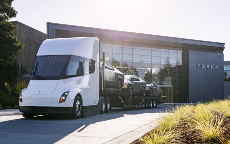 , Tesla電動皮卡Cybertruck將在11月30日開始從德州超級工廠交車，高密度4680電池將順利生產<br><span style='color:#848482;font-size:16px;'>當前交車速度已經超過生產速度</span>, mashdigi－科技、新品、趣聞、趨勢