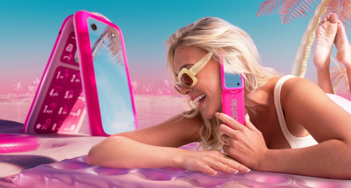 HMD Barbie Phone Beach PressRelease Downloads Thumbnail US