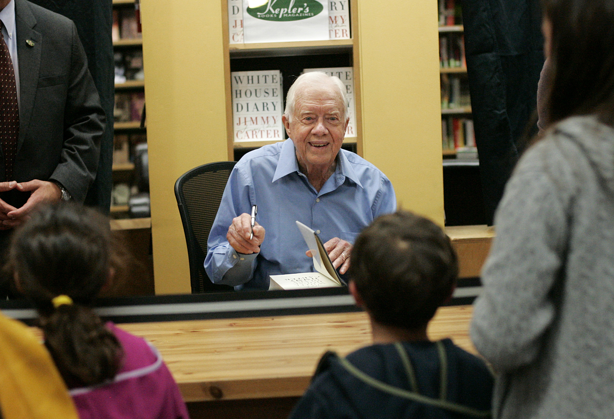 Former President Jimmy Carter signs a copy of his book "White House Diary" during a book signing event at Kepler's Books in Menlo Park on Tuesday, Oct. 26, 2010. (Kirstina Sangsahachart/ Daily News)