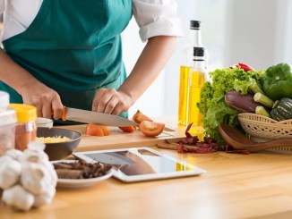 Hate Cooking? Use These Tips to Save Money on Food and Eat Healthy